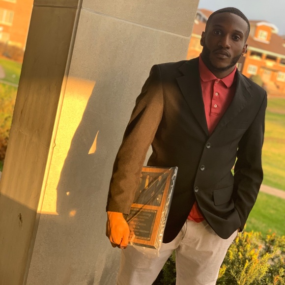 Meet your posher, Tyshon - Picture 3 of 4